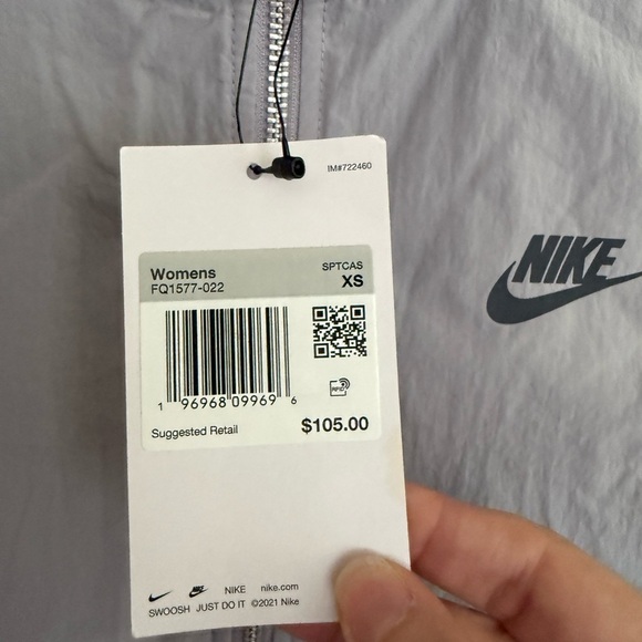 NWT Nike Women's Light Gray/Purple Vest Size XS - Picture 3 of 6